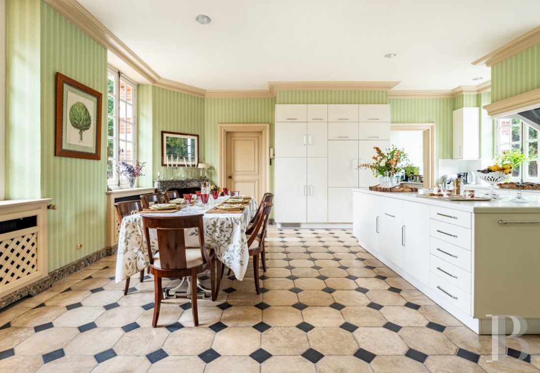 Dans l’Eure, à une heure trente de Paris, un château du 17e siècle et son parc de quarante hectares - photo  n°16